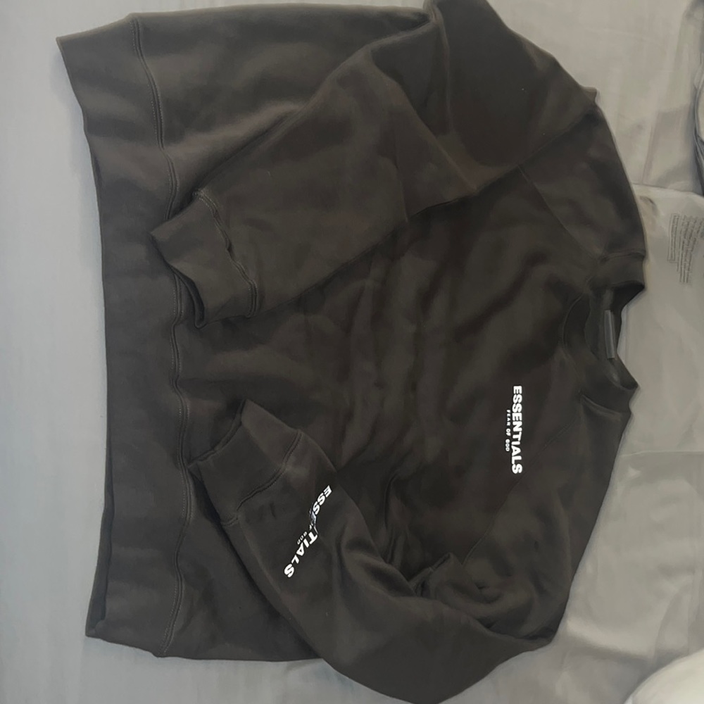 New essentials crewneck